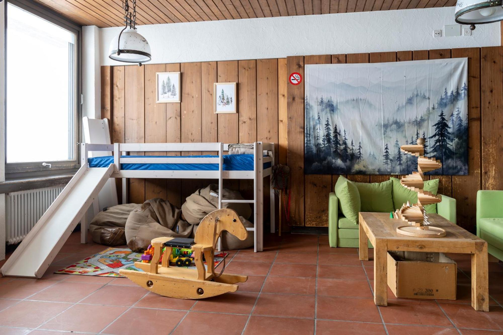 Berghotel Pischa Mountain Lodge دافوس المظهر الخارجي الصورة