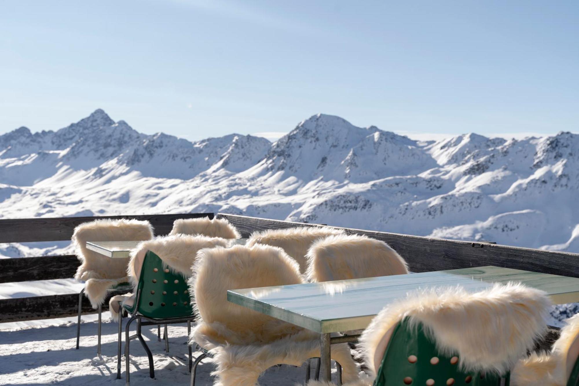 Berghotel Pischa Mountain Lodge دافوس المظهر الخارجي الصورة